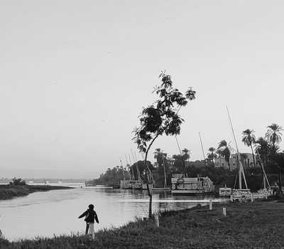 bnw - kid on the nile river